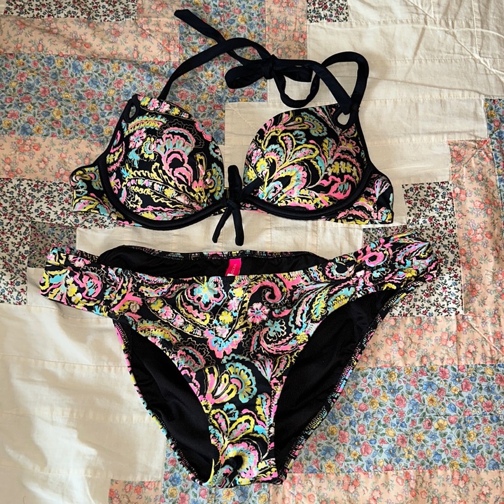 Victoria’s Secret paisley pattern push-up bikini 32b/Medium